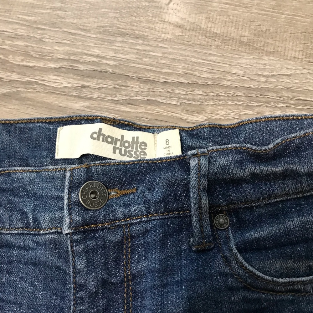 Shorts - Picture 2 of 3